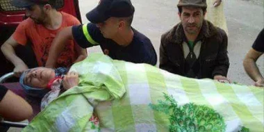منظمة حقوقية تؤكد تدهور الحالة الصحية لوالدة الزفزافي بعد محاولة اعتقاله