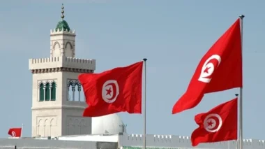 حُكومة تونس تقترضُ لتسديد رواتب موظفيها للشهر الجاري