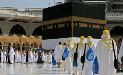 بالفيديو: ما حقيقة ظهور يهود يطوفون حول الكعبة؟