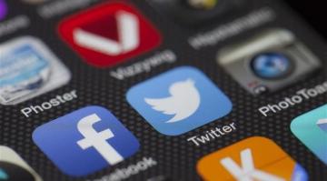 دراسة: أكثر من نصف مستخدمي مواقع التواصل يعتمدونها للحصول على الأخبار