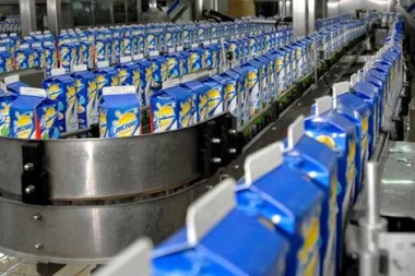 بعد الحكومة : نقابيون و جمعويون يحتجون الليلة أمام البرلمان تضامنا مع " سنطرال "