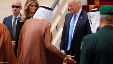 العاهل السعودي يستقبل ترامب في أول زيارة له للرياض
