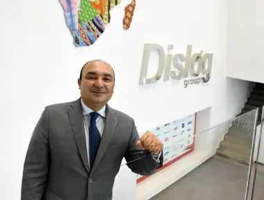رجل الأعمال "منصف بلخياط" يقتحم عالم "تجارة القرب" بإطلاق سلسلة متاجر كبرى بشراكة دولية