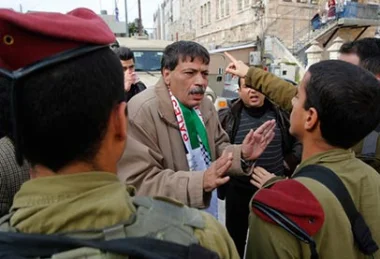 اسرائيل تغتال وزير شؤون الاستيطان الفلسطيني