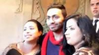 مغربيات يتهافتن على الفنان تامر حسني
