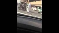 السعودية: معركة بين شاب وعناصر دورية مرور