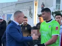 مشهد مؤلم في سانية الرمل.. منع دخول طفل من ذوي الهمم يثير موجة استياء بين الجماهير المغربية!