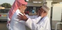كويتي يلتقي بعماني بعد فراق 44 عام