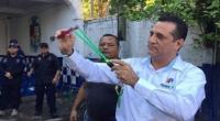 قسم شرطة مكسيكي يسلح أفراده بالحجارة عوضاً عن الأسلحة النارية