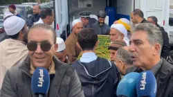 لحظة وصول جثمان الفنان عبد الهادي بلخياط إلى منزله وسط شهادات مؤثرة للغاوي ونعمان لحلو