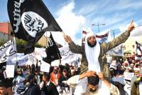 السلفيون يبحثون عن فتوى للإنخراط في حركة 20 فبراير!