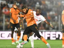 نهضة بركان يُسقط سيمبا التنزاني بثنائية نظيفة ويضع قدمًا في منصة التتويج القاري