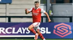 وفاة مهاجم أرسنال السابق بعد إصابة خطيرة في الرأس