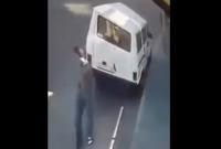 شاهد كيف تتم "سرقة السيارات" في واضحة النهار بطنجة