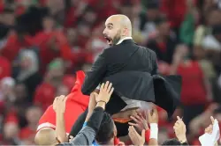 أنت السبب.. وليد الركراكي يتلقى موجة شكر وعرفان بعد تأهل أسود الأطلس لربع نهائي المونديال