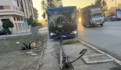 شجار يتحول لكارثة.. راكب يتهجم على سائق حافلة بطنجة ويتسبب في حادثة سير خطيرة