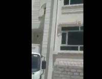 بالفيديو: لحظة قصف منزل صالح من قبل قوات التحالف