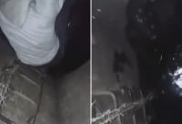 شاهد كيف يجازف الحراكة بحياتهم عبر أنابيب الصرف الصحي بالناظور
