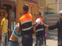 مراقبو ألزا بأكادير يعتدون على شاب تحت تهديد السلاح الأبيض