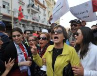 هل ضللت دوزيم مشاهديها بخصوص عدد المشاركين في مسيرة عيد المرأة بسبب عدائها لبنكيران؟