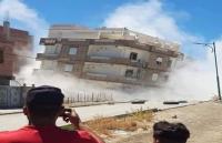 انهيار كلي لمنازل وتضرر أخرى جراء هزتين أرضيتين شرق الجزائر (فيديو)