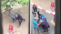 اعتداء زوج بوحشية على زوجته بالشارع العام بسبب كلمة ''طلبي أو جيبيلي ناكل''