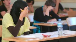 قاضٍ ينقذ مستقبل تلميذة من الضياع ويمنحها فرصة العمر لاجتياز الباكالوريا