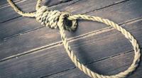 تشنق نفسها لخلافها مع والديها حول مرحاض المنزل