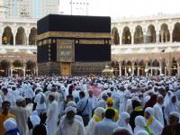 مصيبة...الأمن السعودي يعتقل حجاجا متنكرين في ملابس نسائية