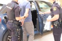 تصريحات مغربي ضد أستاذة الفلسفة "أمينة بوشكيوة" قد تكلفه الطرد من إسبانيا