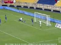 محسن متولي يسجل في الدوري القطري بطريقة مارادونية
