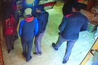 هكذا انتهى هجوم بعض جماهير الوداد على مخبزة خلال رحلتهم نحو الحسيمة!