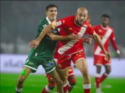 في مباراة للنسيان.. تعادل باهت يحسم ديربي البيضاء بين الوداد والرجاء وسط أجواء جماهيرية مشتعلة