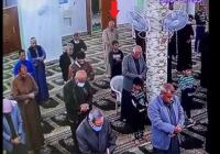 لحظة وفاة مُسن عراقي أثناء صلاة المغرب في المسجد(فيديو)