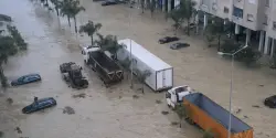 التقلبات الجوية توقف الدراسة بالقصر الكبير لمدة أسبوع