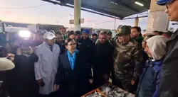 بعد ضجة عبد الإله المراكشي...كاتبة الدولة في الصيد البحري في زيارة لسوق الجملة للسمك بالهراويين