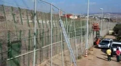 حوالي 150 مهاجرا يحاولون الدخول بالقوة إلى مليلية المحتلة