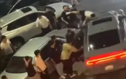 بالفيديو...سائق غاضب يدهس أشخاصا عمدا أثناء مشاجرة بالأردن