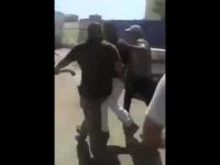 بالفيديو مواطنون مغاربة يحاصرون سارقا بسيفه كان يعتدي على الفتيات