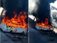 حريق مهول يحول حافلة للنقل العمومي إلى حطام بمحطة القنيطرة