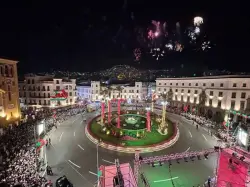 احتفالا بعيد العرش.. القوات المسلحة الملكية تنظم عروضا جوية وقفزات استعراضية بالمظلات