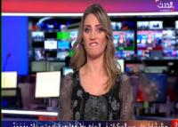 بالفيديو : مذيعة «العربية الحدث» تعض على شفتيها وتخرج عن النص