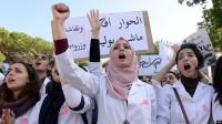 الحكومة تختار سياسة "التهدئة" لمعالجة أزمة طلبة الطب وهذا مصير الأساتذة الموقوفين