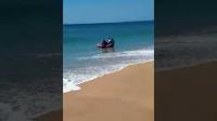 مغامرة مهاجرين أفارقة بشاطئ أشقار في طنجة