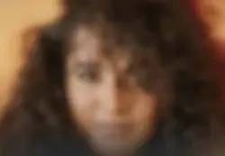 فضيحة تهز الوسط الفني.. بلاغ رسمي من فنانة شابة يتهم مطربة شهيرة بـ"ممارسات جنسية" معها