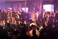 بالفيديو: مشاجرة تجبر هيفاء وهبي على الانسحاب من حفلها بالقاهرة
