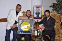 الفنان المغربي خليل بنعلي يتوج بجائزة "الصوت الذهبي " في حفل توقيع ألبومه الجديد