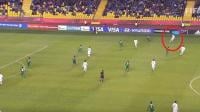 ناشئ مكسيكي يسجل هدفا على طريقة مارادونا وميسي