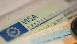 التأشيرات الفرنسية في 2024.. المغاربة في الصدارة والجزائريون يواجهون أكبر معدلات الرفض