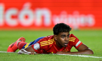 لامين جمال يغادر معسكر المنتخب الإسباني